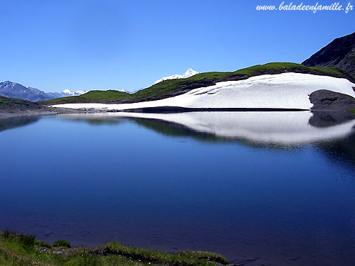 Lac sans fond et la pointe du mont pourri (3779 m) - © Patrice Roatta