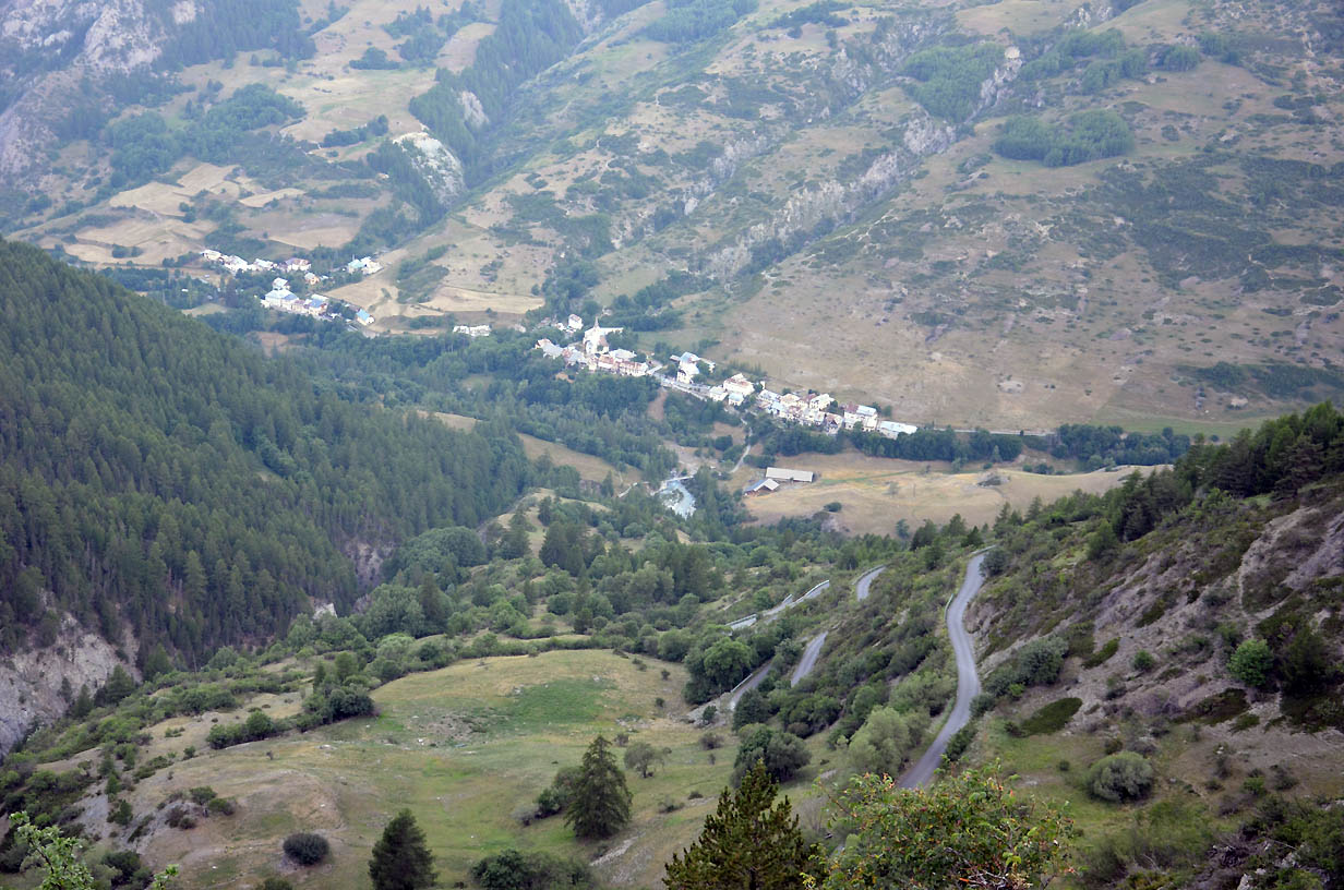 Aux Viste, beau panorama sur les hameaux de petite Serenne et Grande Serenne - Jausier 2017 - Balades en famille