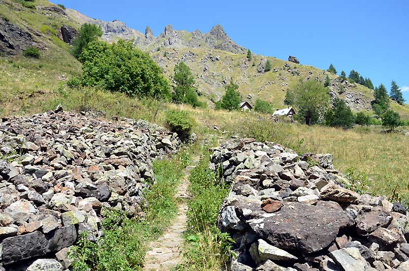 Le sentier du retour au refuge