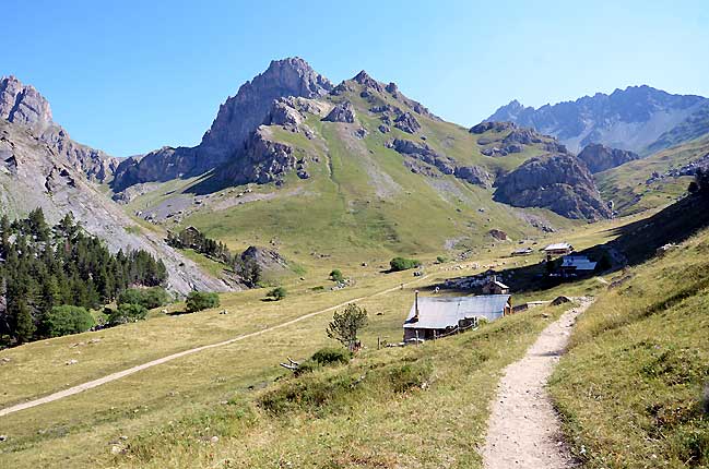 L'Alpe du Lauzet, les artes de la Bruyre