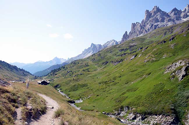 Refuge des Drayres, la clare au pied des Cerces