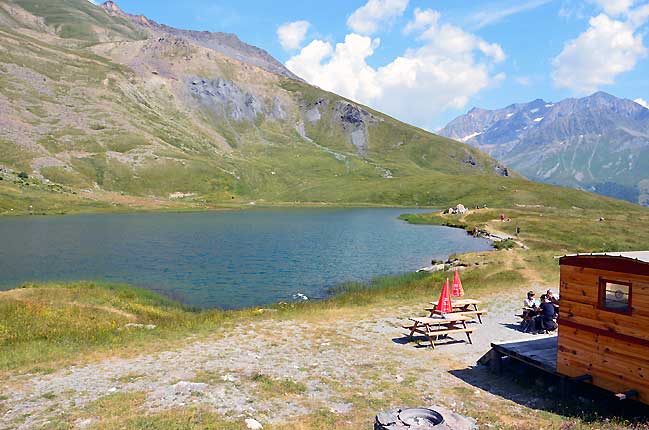 Lac du pontet et son bar