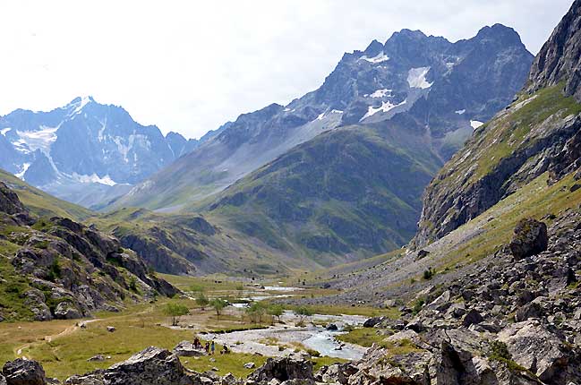 La Romanche, au fond, le pic de Neige Cordier