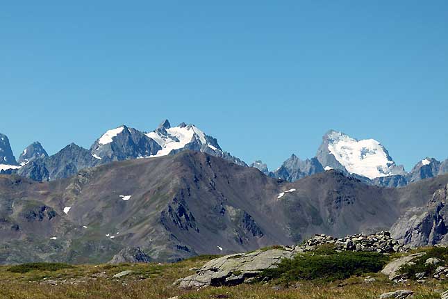 Les Agneaux et la barre des Ecrins