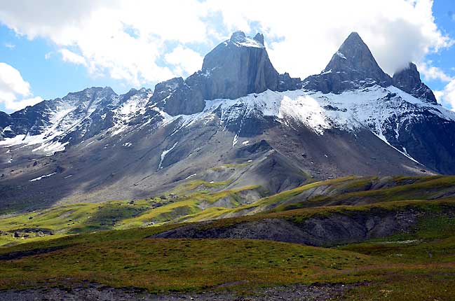 Les aiguilles depuis la basse du Gerbier