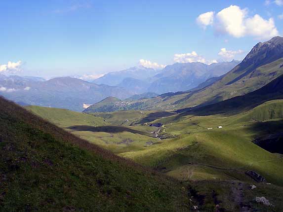 Albiez, au loin