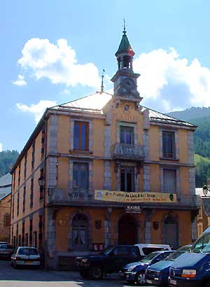 Mairie d'Aiguilles