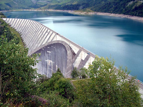 Lac et barrage de Roselend