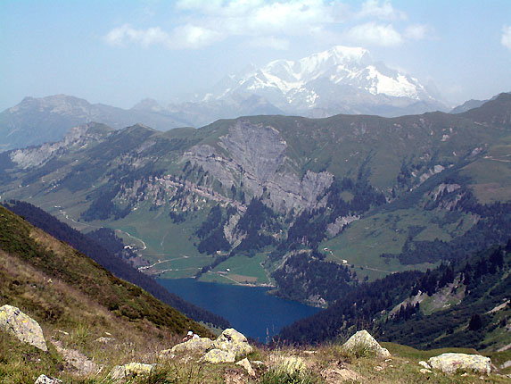 Lac Saint Gurin et mont blanc