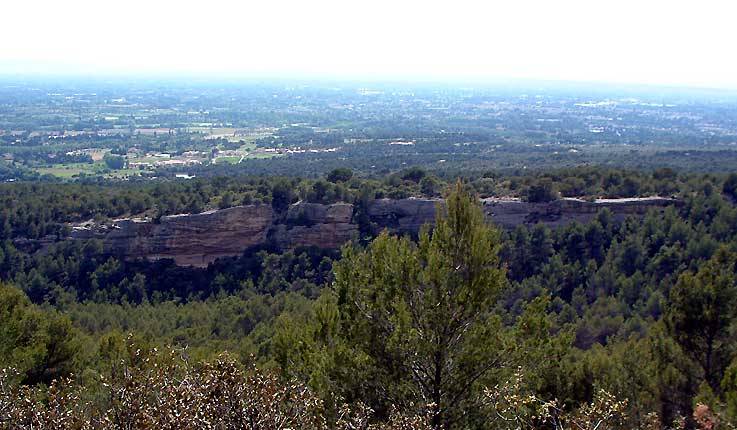 Les falaises de Saumane