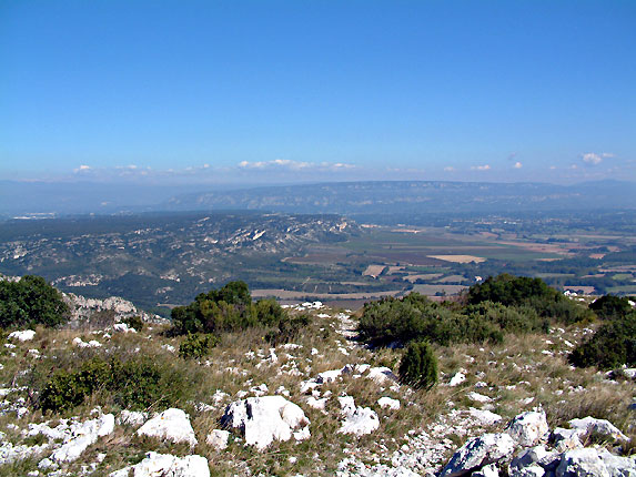 Le plateau d'Orgon et le Petit Luberon