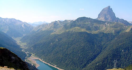 Le lac de Fabrges et le pic du Midi d'Ossau