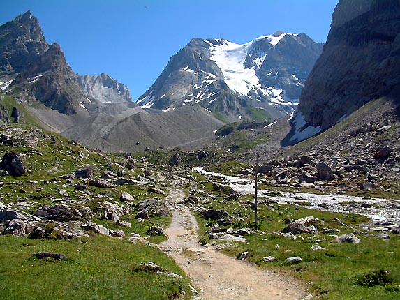 Avant le lac des vaches, la moraine et la grande casse