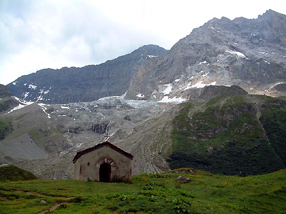 La chapelle, l'Epena, la Grande  Casse