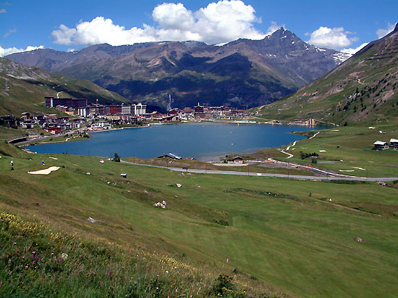 Le lac de Tignes et la Grande Sassire