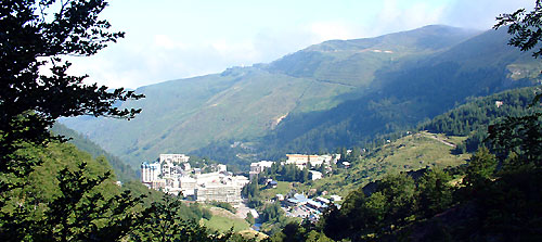 Panorama sur Gourette - Au loin le col d'Aubisque