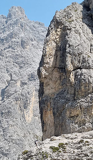 Minuscule face aux géants de pierre - Dolomites 2025 | Balades en Famille