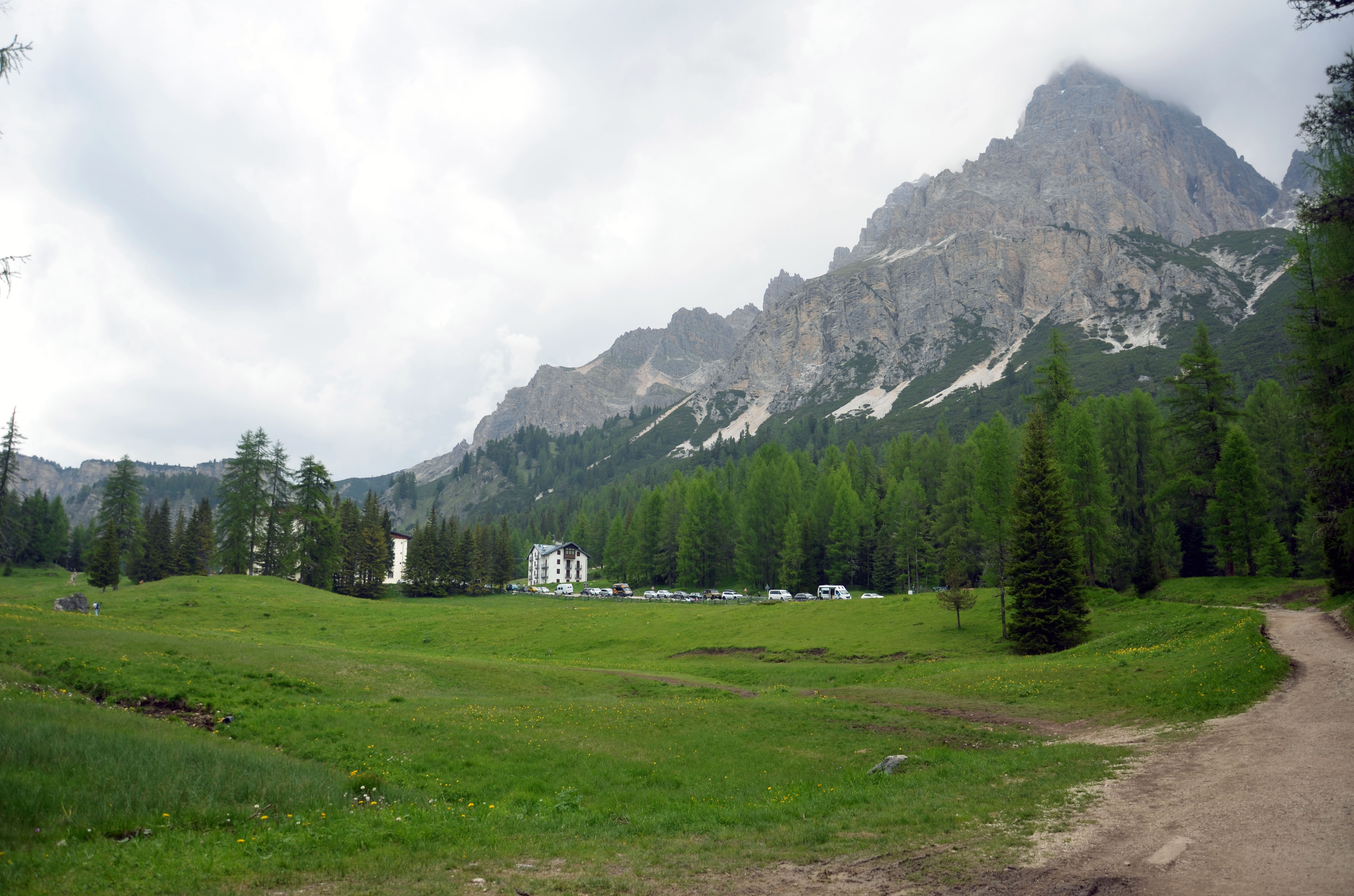 Départ du sentier 215 | Dolomites 2025 | Balades en Famille