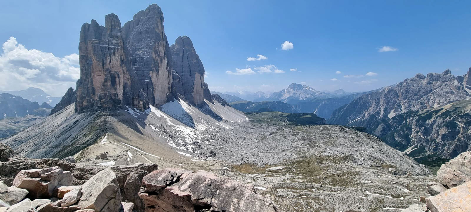 Les tre cime depuis le sentier militaire