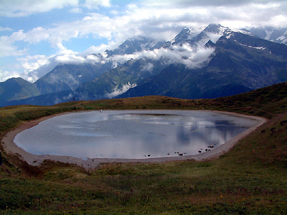 Lac de Roselette sur Massif du Mont Blanc