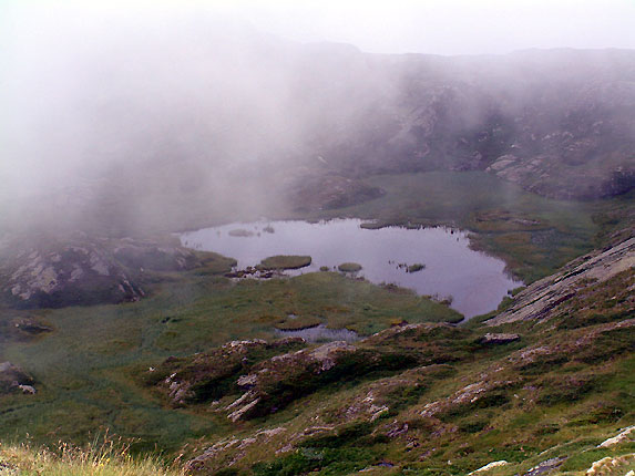 Le lac du Lait dans les nuages