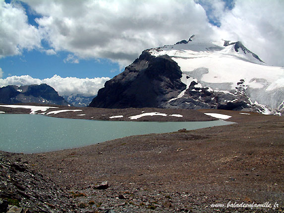 Lac de la Leisse et Glacier de la Grande Motte