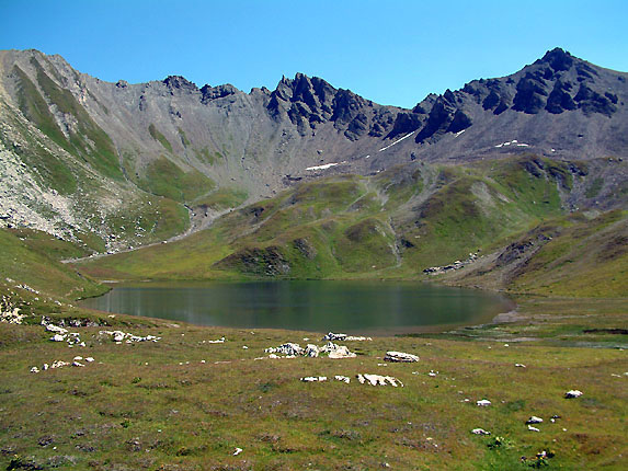 Lac du Grattaleu et pointe du Chardonnet