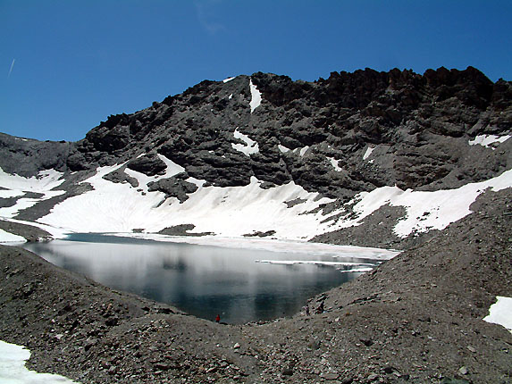 Lac des Fours ou du Grand Fond et pointe des Fours