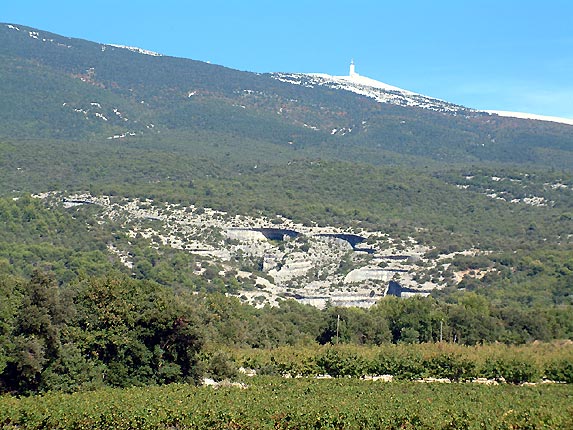 La combe de Curnier et le Mont Ventoux
